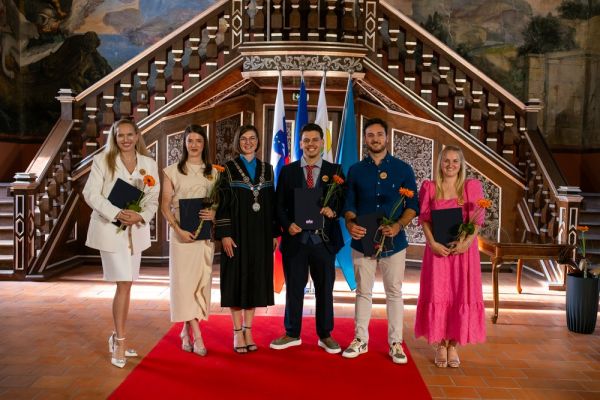 diplomanti-turizem-2026-02B9ADDDA7-7D2D-013B-5DAC-E1CAF37AD6AF.jpg