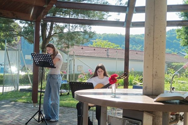 ura-slovenscine-06D2DD1781-8AB8-0121-8042-0E55A01A8D10.jpg