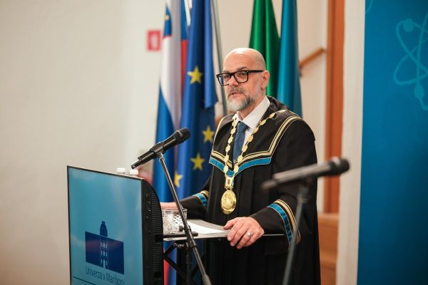 fakulteta-za-energetiko-podelitev-2026-032EC25EDE-06F3-EA0D-34F8-0E8453379CD0.jpg