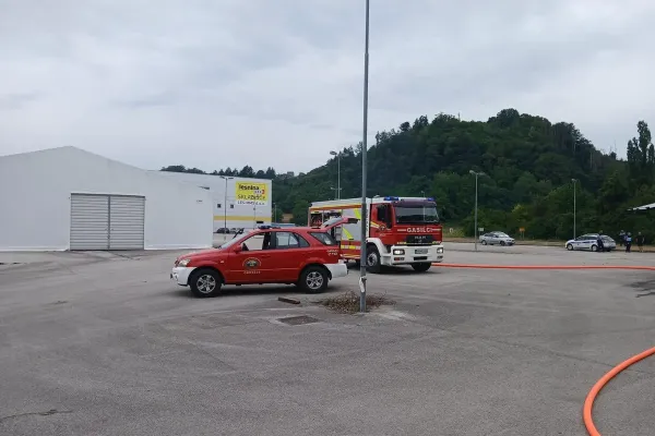 gorece-vozilo-slovenska-vas-078148EF88-3DE8-3709-85E7-9B5D41BF6B15.webp